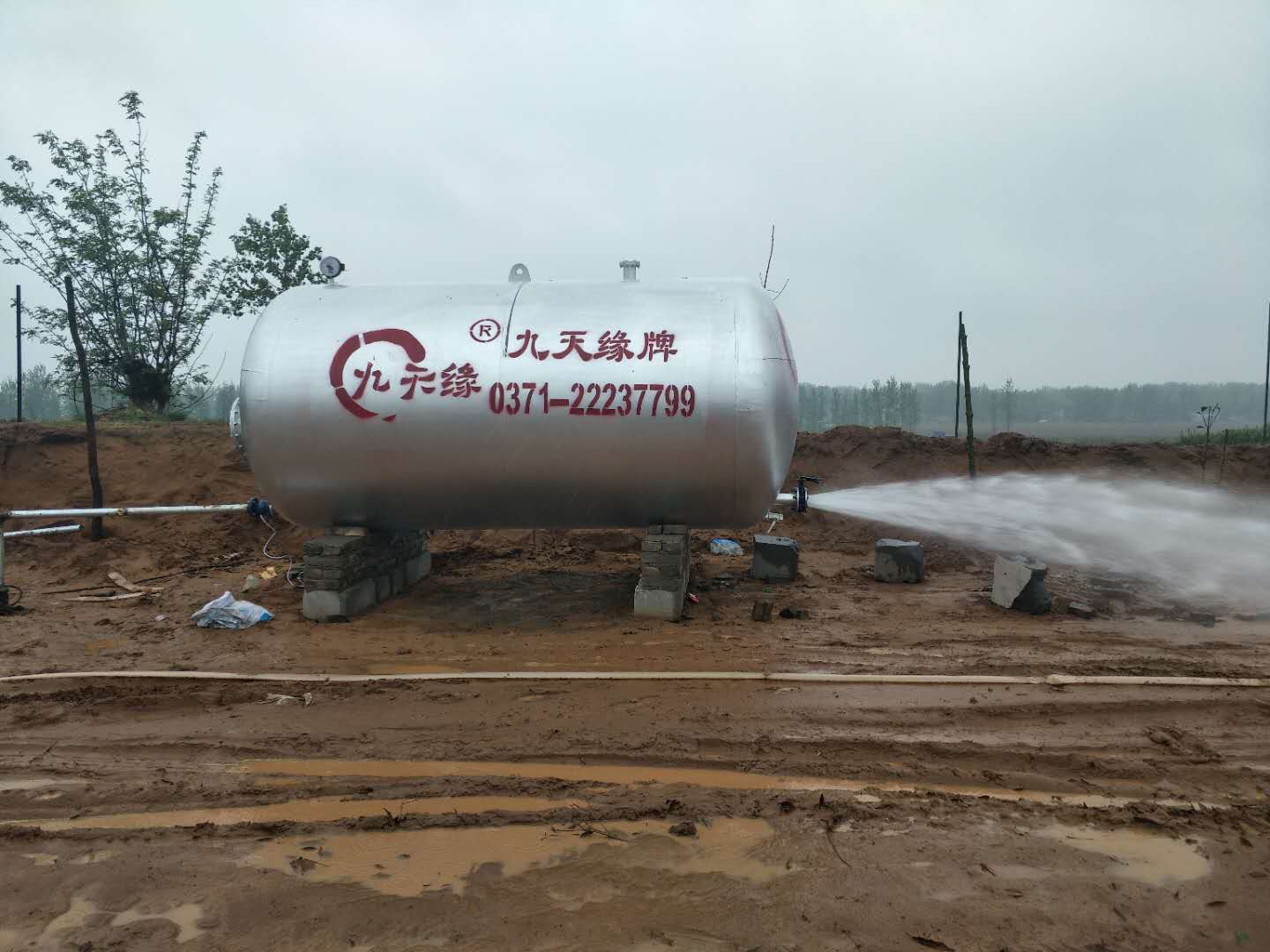 崗李10噸無塔供水安裝調試完畢